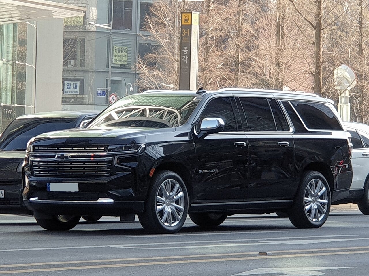 Chevrolet Suburban Exterior